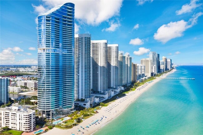 Building Photo - 15701 Collins Ave