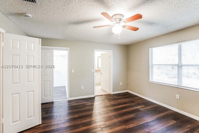 Building Photo - 7712 Highlands Cir