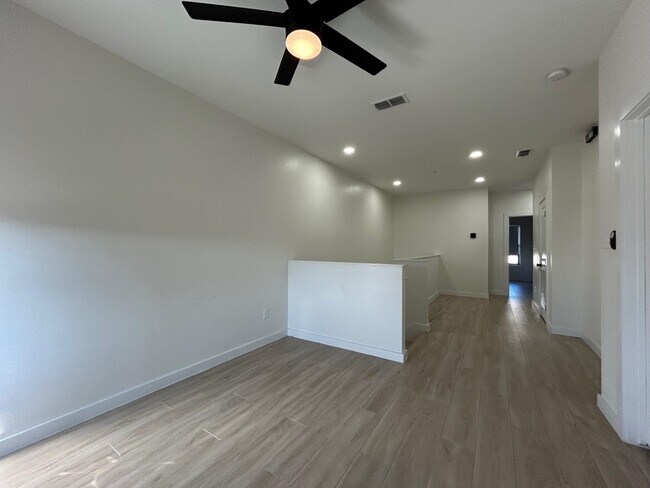 Building Photo - 6317 Krone Ln