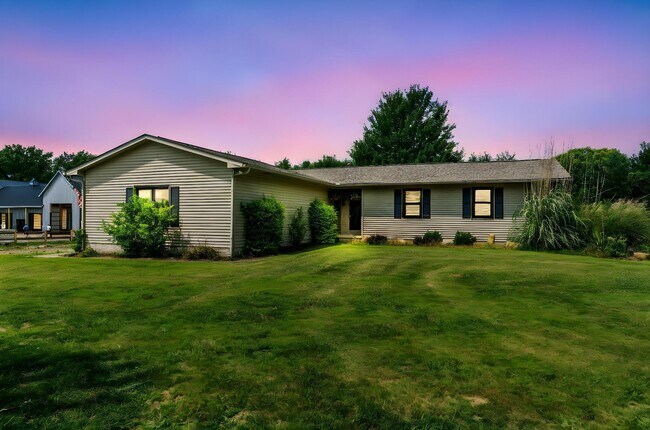 Primary Photo - 1570 Green Cook Rd