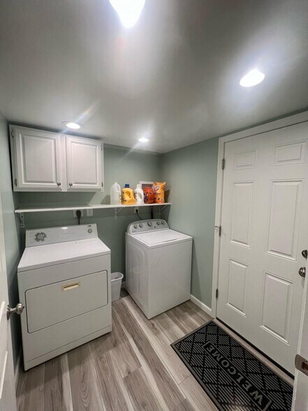Laundry Room for Lower Level - 428 Pacific Ter