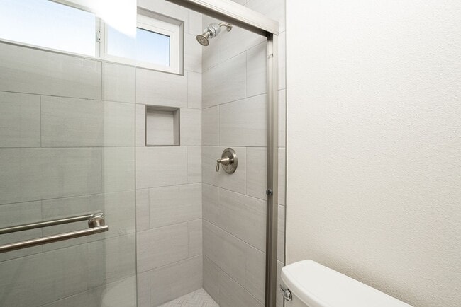 Building Photo - Fantastic 4 Bedroom home in La Costa!