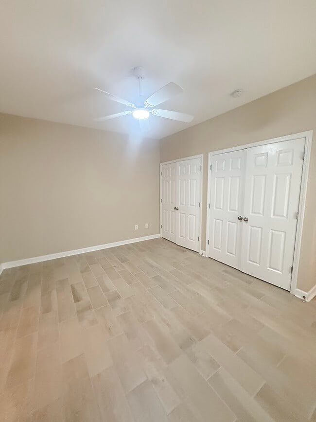 Building Photo - 951 Hendrick Ave