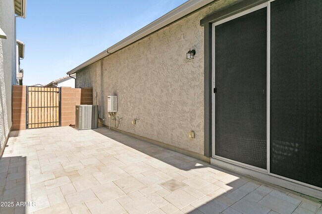 Building Photo - 14205 W Bronco Trl