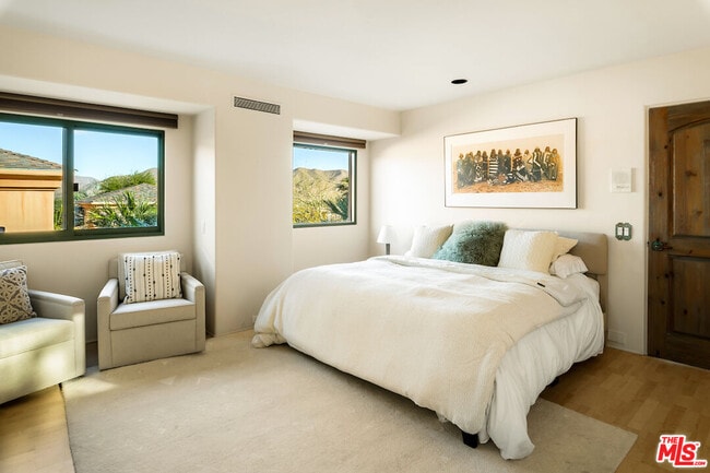 Building Photo - 136 Netas Dr