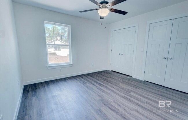 Building Photo - 121 White Ave
