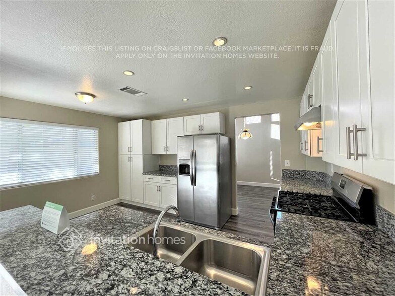 Building Photo - 5237 White Coyote Pl