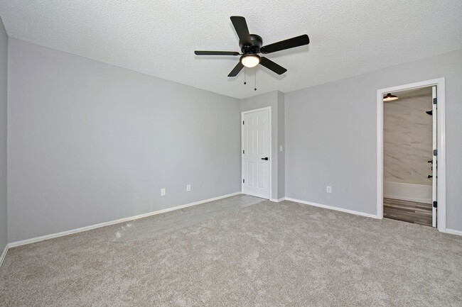 Building Photo - BEAUTIFUL REMODELED home in Chaparral Ridge!