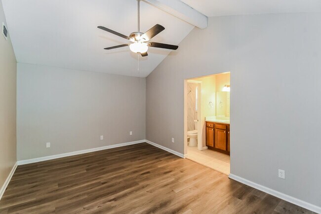 Building Photo - 2621 Grafton Dr