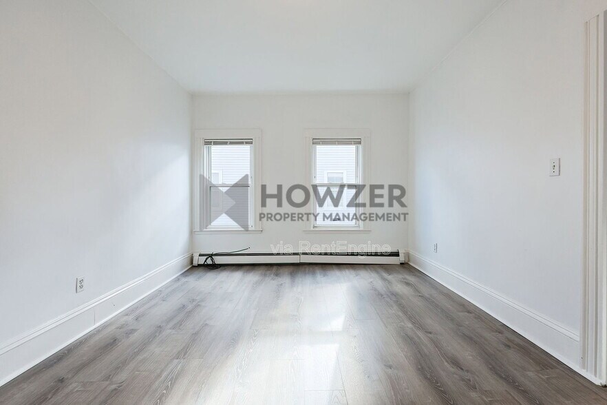 Building Photo - 128 Arnold St