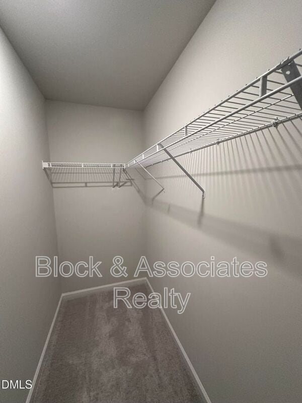 Building Photo - 608 Gimari Dr