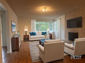 Building Photo - Spacious 2BD in Beautiful Magnolia Neighbo...