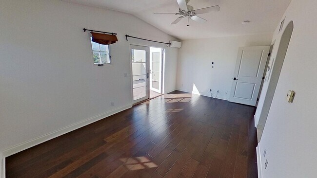 Building Photo - Spacious 2-bedroom/2.5-bathroom Townhouse- In the heart of the Funk Zone