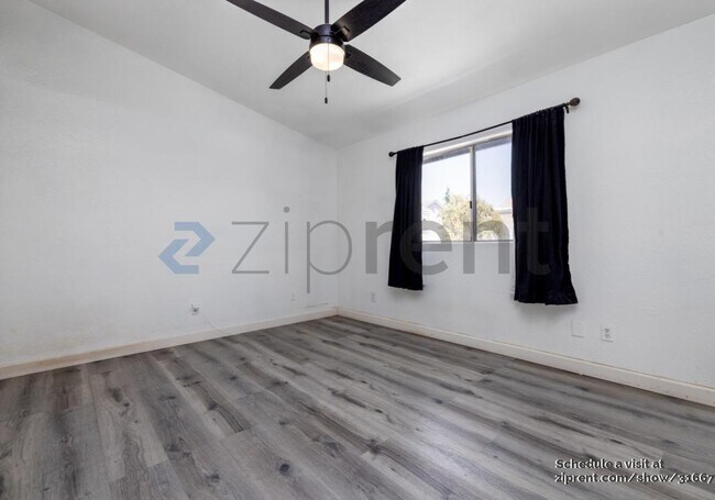 Building Photo - 1398 W Norwood St