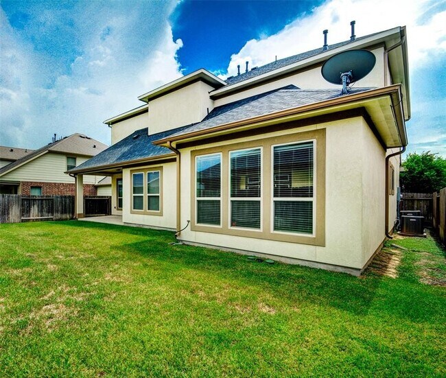 Building Photo - 106 Bella Sole