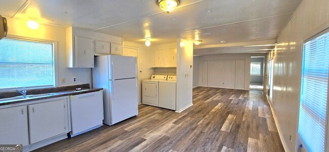 Building Photo - 2611 Sharpsburg McCollum Rd