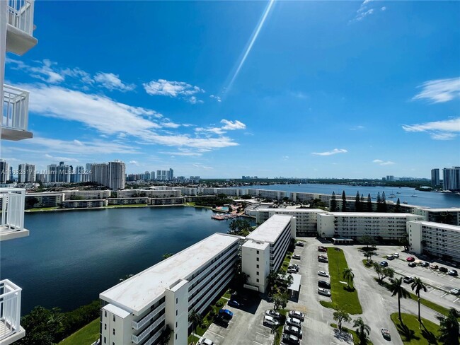 Building Photo - 18041 Biscayne Blvd