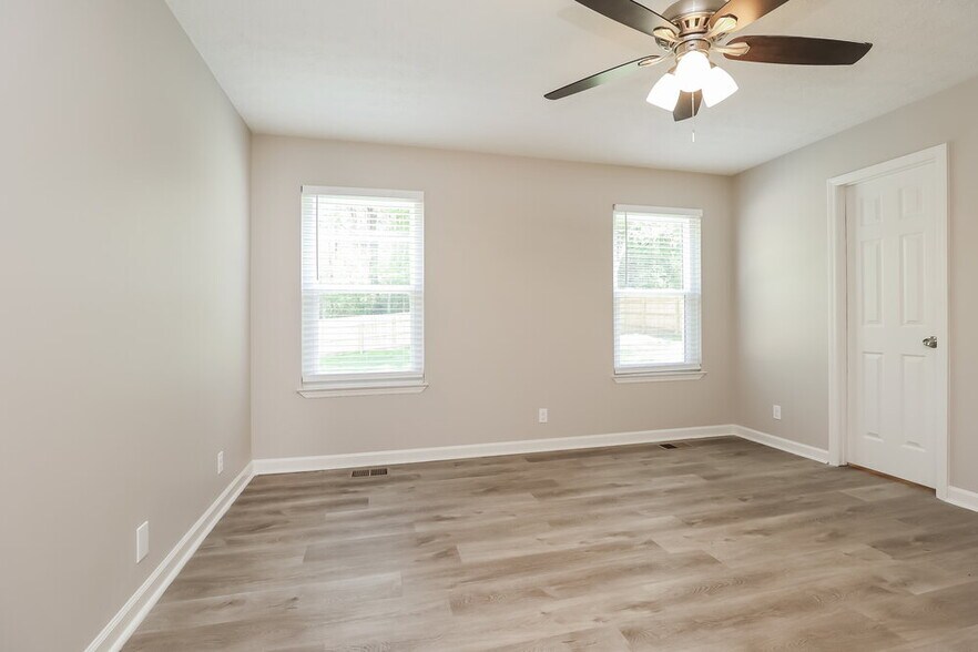 Building Photo - 3068 Chateau Valley Dr