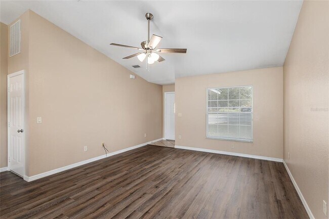 Building Photo - 2 Hemlock Radial Ct