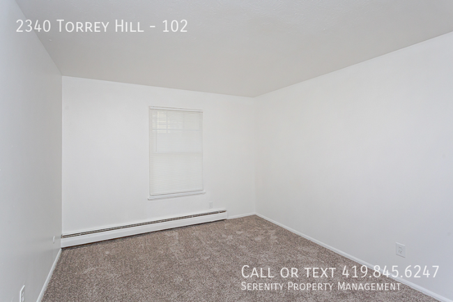 Building Photo - 2340 Torrey Hill Dr