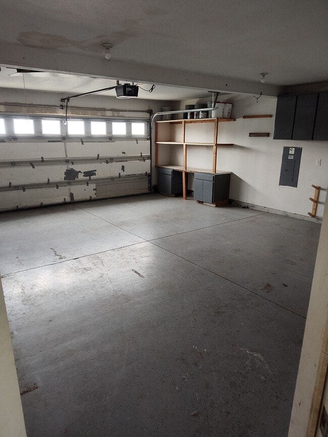 Building Photo - 4211 Holland Ln