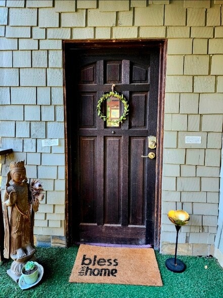 Building Photo - 29090 Robinson Cyn Rd