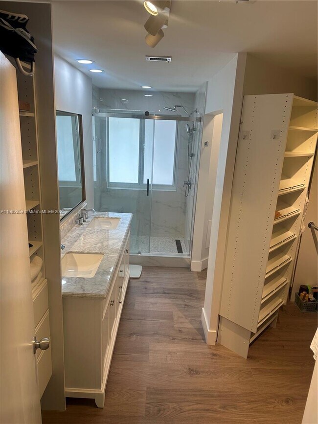 Building Photo - 9257 NW 9th Pl