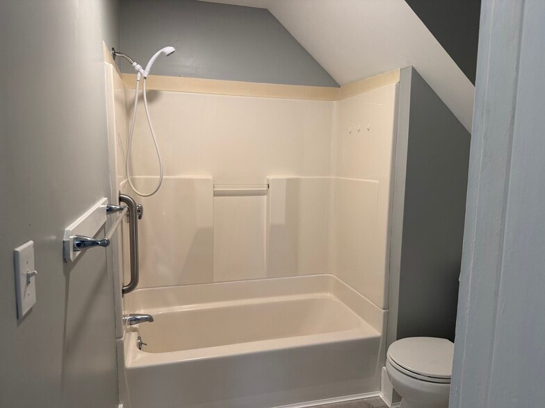 Bathroom - 336 Portland St