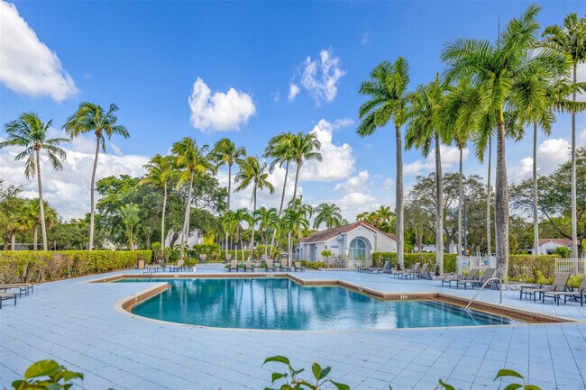 Building Photo - 941 Lyons Rd