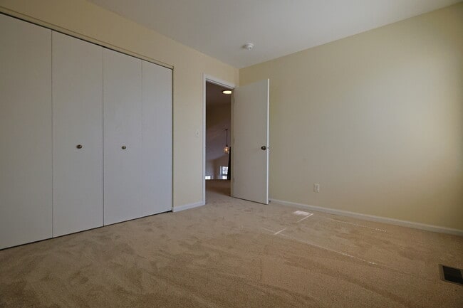 Building Photo - 14252 S Hemingway Cir