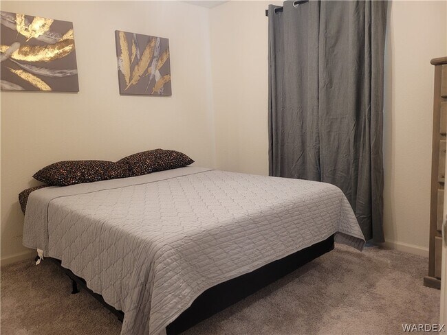 Building Photo - 2198 E Arapaho Rd