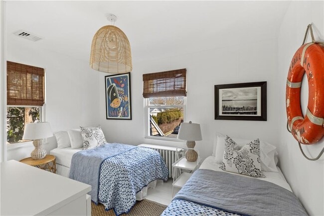 Building Photo - 193 Coggeshall Ave