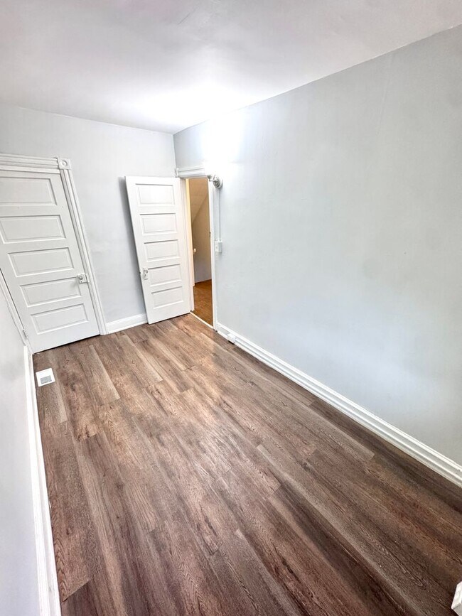 Building Photo - THREE Bedroom/ONE Bath Row Home