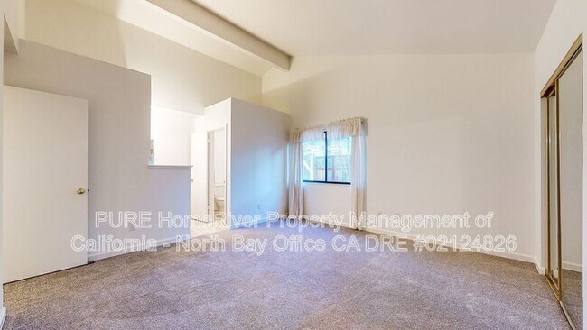 Building Photo - 514 Christopher Way