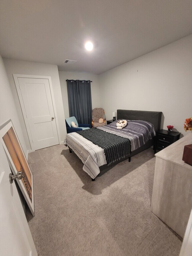 Building Photo - 16975 Pandora Wy