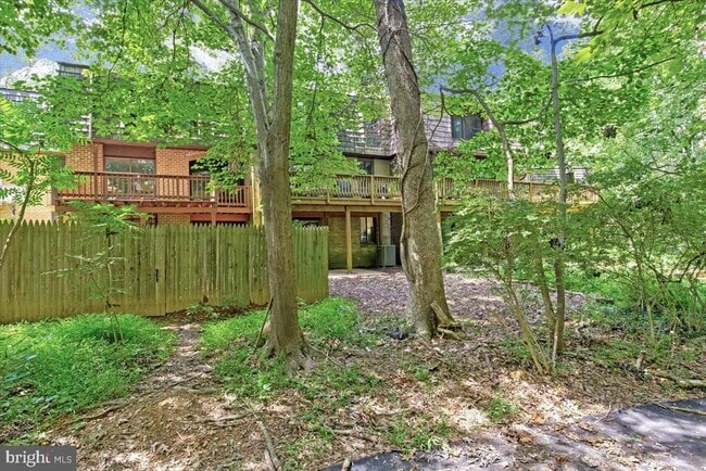 Building Photo - 10927 Deborah Dr