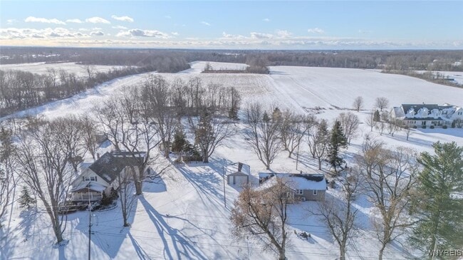 Building Photo - 3582 Upper Mountain Rd