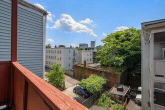 Building Photo - 18-20-20 Marcella St