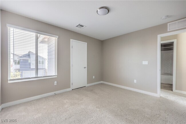 Building Photo - 3718 Paseo de Paz Ave
