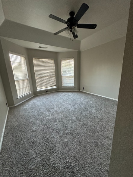 Building Photo - 3005 Manor Green Blvd