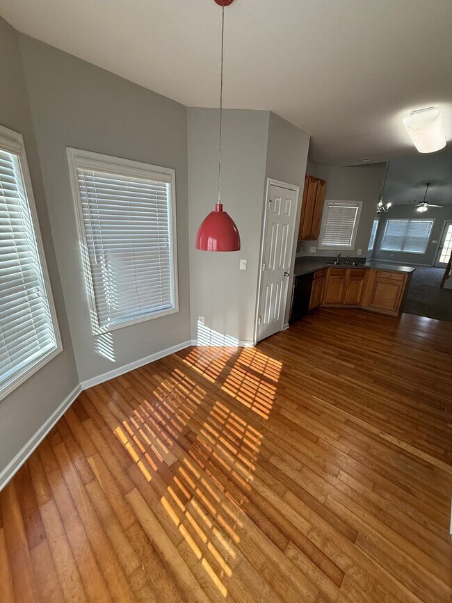 Building Photo - 1434