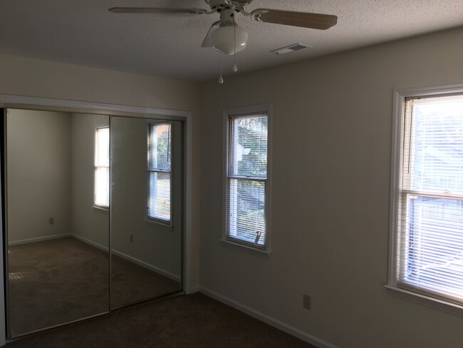 Building Photo - 4128 Kaplan Dr