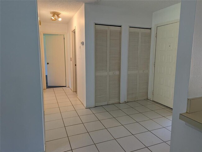 Building Photo - 4023 Bluff Oak Ct