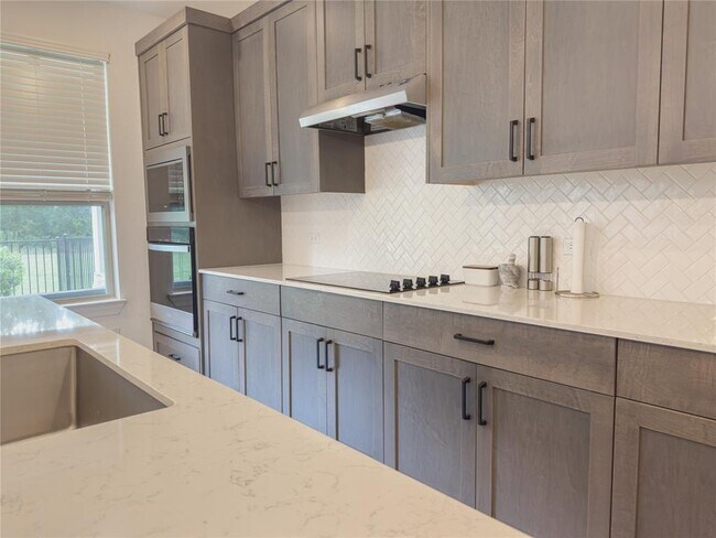 Building Photo - 2725 Woodall Dr