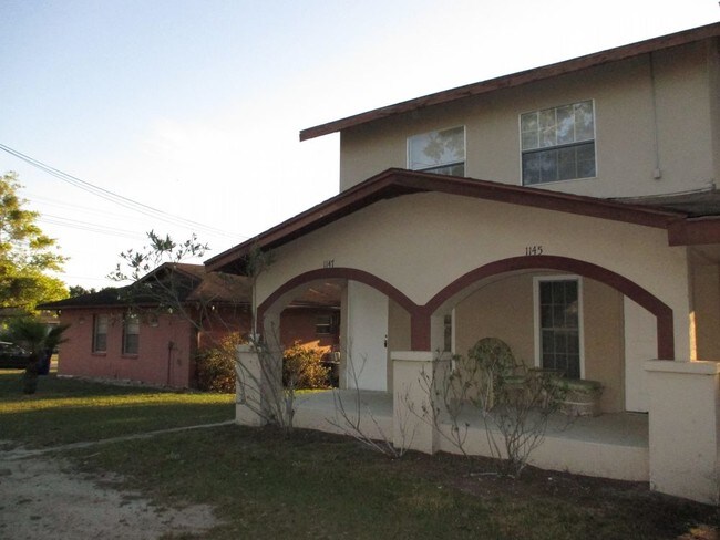 Building Photo - 2 Bedroom Duplex