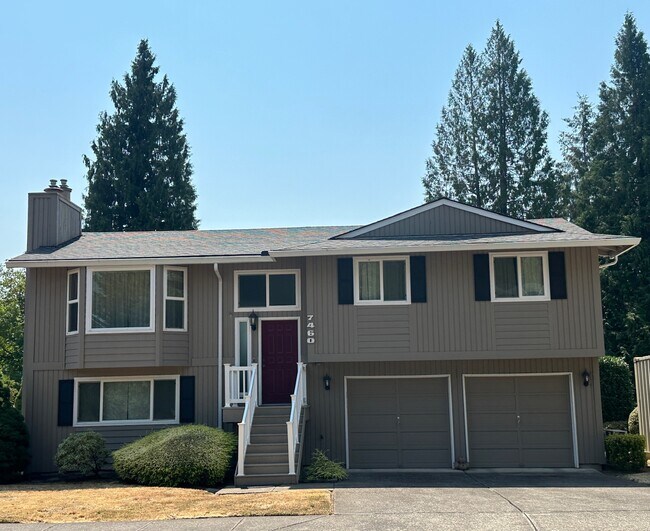 Primary Photo - 7460 SW Elmwood St