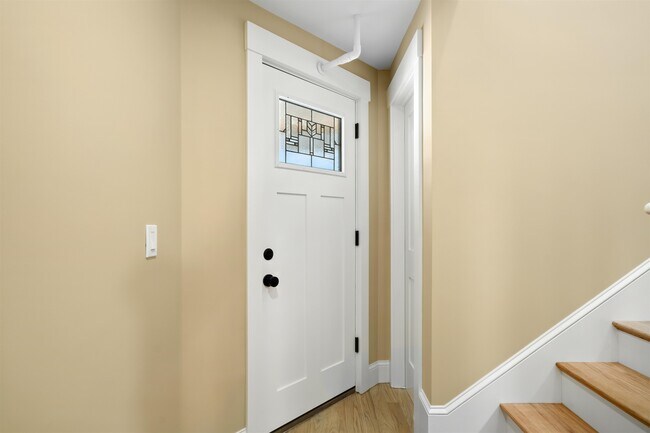 Building Photo - 8 Water St