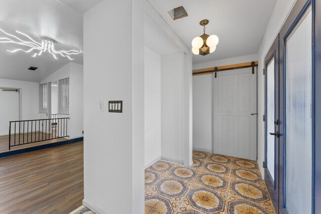 Building Photo - 2526 Town Briar St