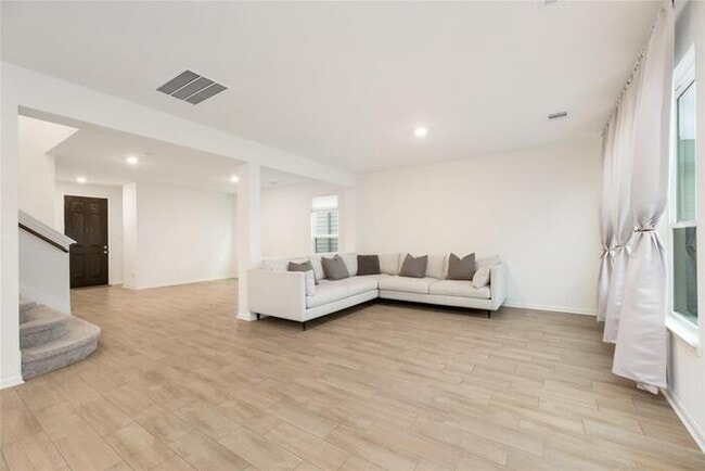 Building Photo - Stunning 3 beds 3 baths in Houston!