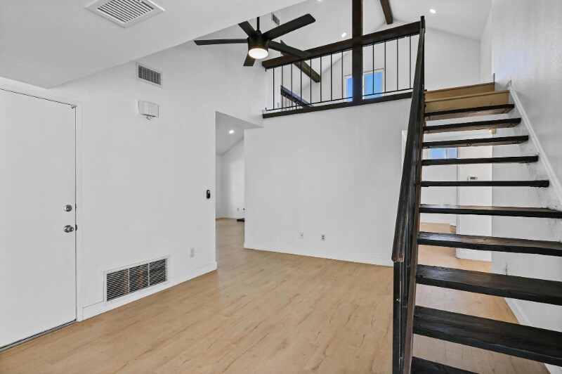 Building Photo - 9908 Knollview Dr
